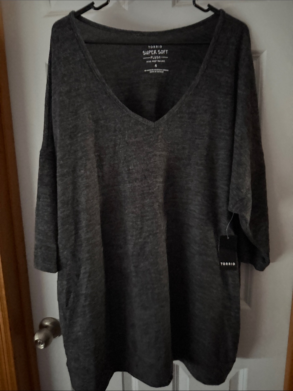 torrid NWT 4x Charcoal Super Soft V-Neck Dolman Tunic